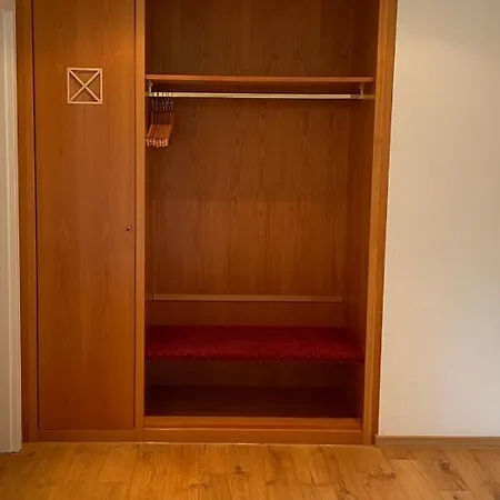 Raubs Landgasthof بيت ريفي *